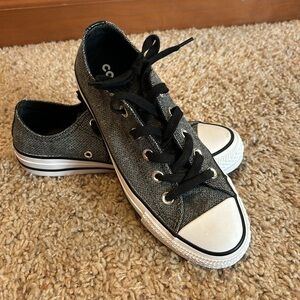 Women’s Black and Grey Size 6 Converse All Star shoes barely worn